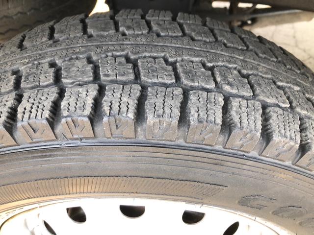 バネットトラック スーパーローＤＸ　４ＷＤ　パワステ　エアコン　三方開　平ボディ　夏タイヤ積込み（18枚目）