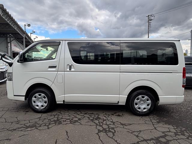 ハイエースバン ロングスーパーＧＬ　社外ナビ　バックカメラ　自動防眩インナーミラー　ＥＴＣ　両側スライドドア　冬タイヤ積込　４ＷＤ（7枚目）