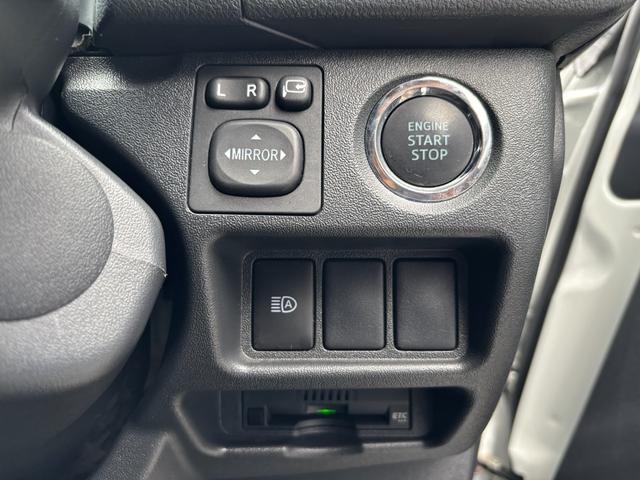 ハイエースバン ロングスーパーＧＬ　社外ナビ　バックカメラ　自動防眩インナーミラー　ＥＴＣ　両側スライドドア　冬タイヤ積込　４ＷＤ（10枚目）