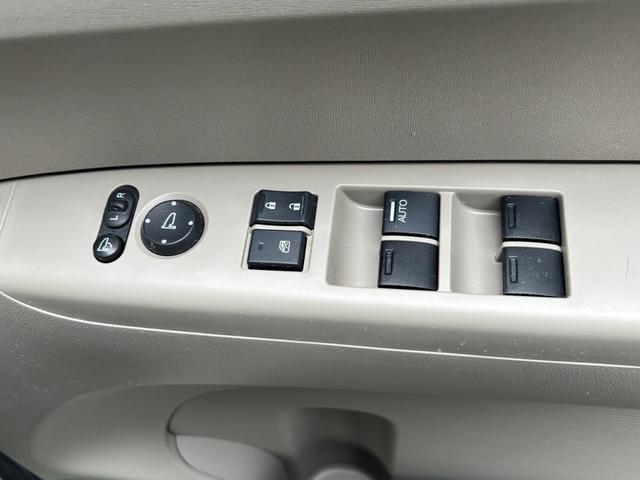 N-BOX G 4WD エアコン パワステ パワーウィンドウ 前席シートヒーター(16枚目)