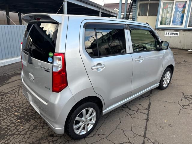 ワゴンＲ ＦＸリミテッド　４ＷＤ　ＡＢＳ　スマートキー　シートヒーター　エアコン　パワステ　パワーウィンドウ（4枚目）