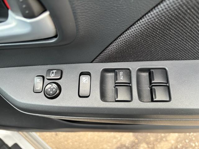 ワゴンＲ ＦＸリミテッド　４ＷＤ　ＡＢＳ　スマートキー　シートヒーター　エアコン　パワステ　パワーウィンドウ（15枚目）