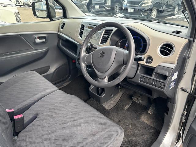 ワゴンＲ ＦＸリミテッド　４ＷＤ　ＡＢＳ　スマートキー　シートヒーター　エアコン　パワステ　パワーウィンドウ（16枚目）