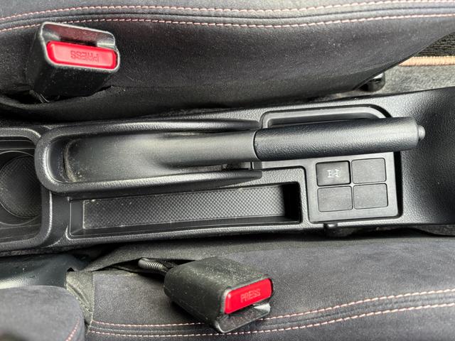 ヴィッツ Ｆ　シエル　４ＷＤ　ＡＢＳ　スマートキー　エアコン　パワステ　パワーウィンドウ　ＥＴＣ（13枚目）