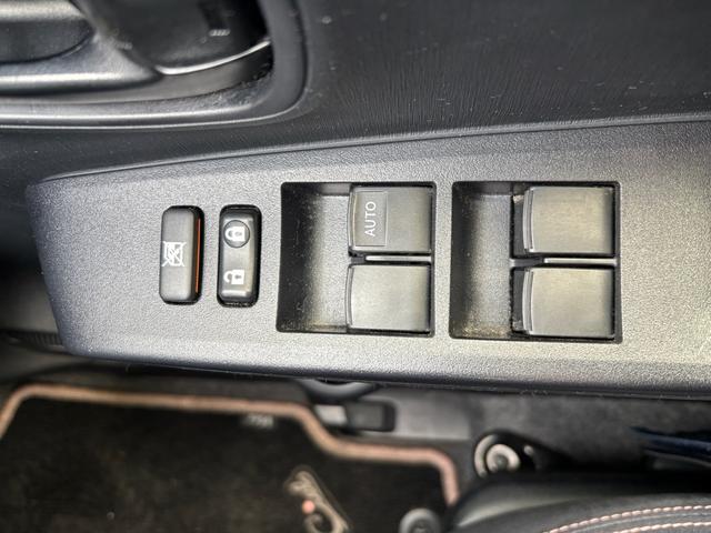ヴィッツ Ｆ　シエル　４ＷＤ　ＡＢＳ　スマートキー　エアコン　パワステ　パワーウィンドウ　ＥＴＣ（15枚目）