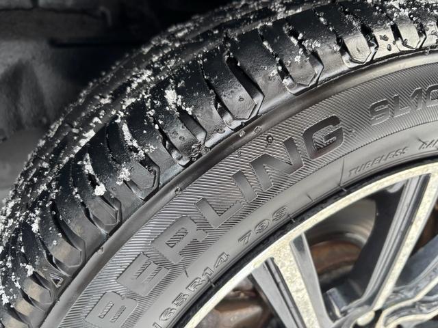 パッソ モーダ　４ＷＤ　ＡＢＳ　スマートキー　エアコン　パワステ　パワーウィンドウ　冬タイヤ積込（23枚目）