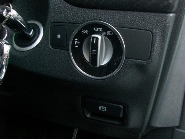 Ａクラス Ａ４５　ＡＭＧ　４マチック　純正ナビ　バックカメラ　ＥＴＣ　黒革シート　パワーシート　シートヒーター　ブラインドスポット（9枚目）