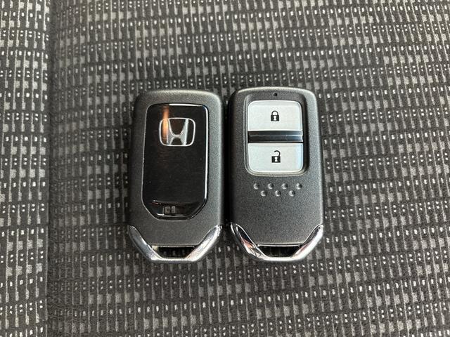 フィット １３Ｇ・Ｆパッケージ　純正ナビ　バックカメラ　ＥＴＣ（17枚目）