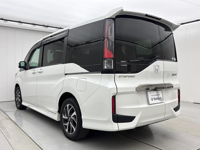 ステップワゴンスパーダ スパーダ・クールスピリットホンダセンシング　ホンダセンシング　ディーラーオプションナビゲーションシステム　リアカメラ　純正エンジンスターター　ＣＤ　ＤＶＤ　シートヒーター　ＬＥＤヘッドライト　ＵＳＢ　Ｂｌｕｅｔｏｏｔｈ機能（6枚目）