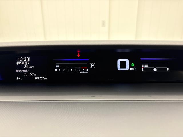 ステップワゴンスパーダ スパーダ・クールスピリットホンダセンシング　ホンダセンシング　ディーラーオプションナビゲーションシステム　リアカメラ　純正エンジンスターター　ＣＤ　ＤＶＤ　シートヒーター　ＬＥＤヘッドライト　ＵＳＢ　Ｂｌｕｅｔｏｏｔｈ機能（17枚目）