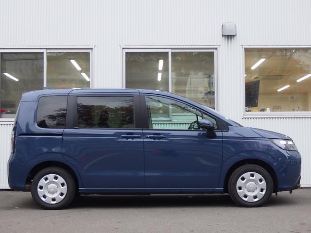 フリード エアー　ワンオーナー　ＬＥＤヘッドライト　クルーズコントロール　シートヒーター　純正ナビ　バックカメラ　ＥＴＣ　ドライブレコーダー（5枚目）