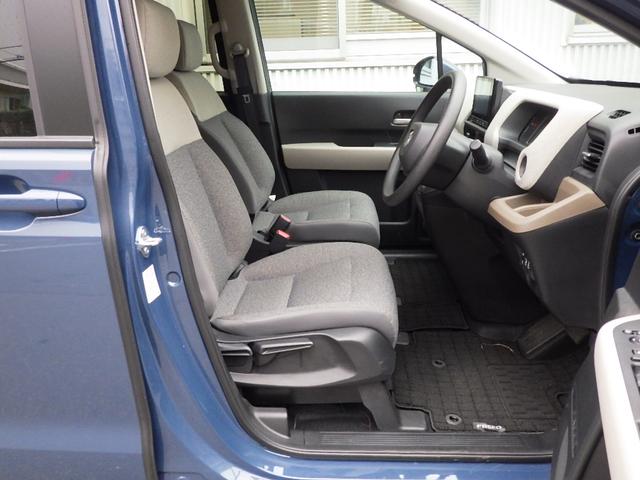 フリード エアー　ワンオーナー　ＬＥＤヘッドライト　クルーズコントロール　シートヒーター　純正ナビ　バックカメラ　ＥＴＣ　ドライブレコーダー（6枚目）