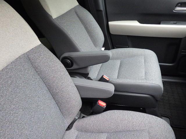 フリード エアー　ワンオーナー　ＬＥＤヘッドライト　クルーズコントロール　シートヒーター　純正ナビ　バックカメラ　ＥＴＣ　ドライブレコーダー（7枚目）