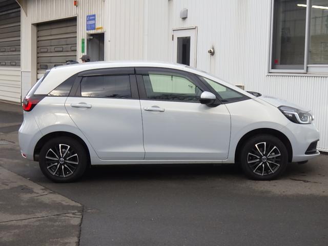 フィット ｅ：ＨＥＶホーム　ワンオーナー　ＬＥＤヘッドライト　クルーズコントロール　純正ナビ　バックカメラ　エンジンスターター　ドライブレコーダー（60枚目）