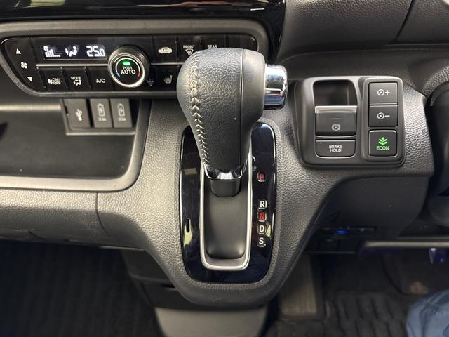 Ｎ－ＢＯＸカスタム Ｌターボ　クルーズコントロール　シートヒーター　パドルシフト　エンジンスターター　純正ナビ　バックカメラ　ＥＴＣ（21枚目）