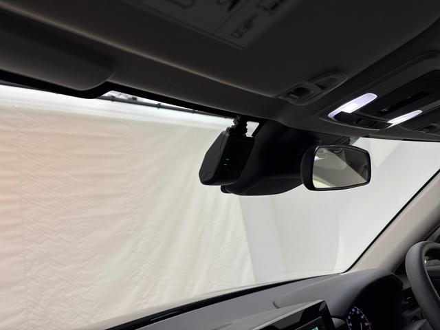 ヴェゼル ｅ：ＨＥＶＸ　４ＷＤ　ディーラーオプションナビ　リアカメラ　ドライブレコーダー　ＣＤ　ブルートゥース　ＵＳＢ　ＬＥＤヘッドライト　ホンダセンシング（9枚目）