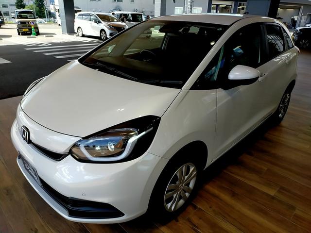 フィット ｅ：ＨＥＶホーム　Ｂｌｕｅｔｏｏｔｈ－ＤＶＤ対応フルセグナビ／３モードバックカメラ／ＥＴＣ／ホンダセンシング／ＬＥＤヘッドライト／ステアリングリモコン／フロントドライブレコーダー／夏冬タイヤセット（68枚目）