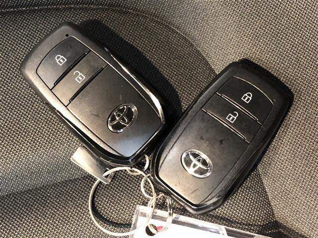 ヤリス X 追突防止装置 フルセグTV VSC スマートキー&プッシュスタート イモビライザー 寒冷地仕様 Bカメラ マニュアルエアコン ETC付 Aクルコン アイドリングストップ レンタアップ 4WD ABS(20枚目)