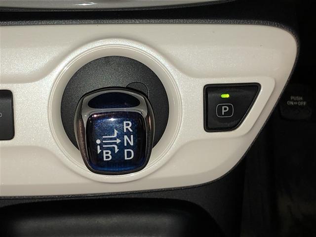 プリウス S 4wd ワンセグTV エアコン LEDヘッドライト ETC車載器 盗難防止システム メモリナビ パワーステアリング カーテンエアバック ABS エアバッグ スマートキー キーレスエントリー AUX(16枚目)