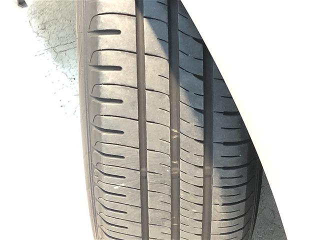 プリウス S 4wd ワンセグTV エアコン LEDヘッドライト ETC車載器 盗難防止システム メモリナビ パワーステアリング カーテンエアバック ABS エアバッグ スマートキー キーレスエントリー AUX(33枚目)