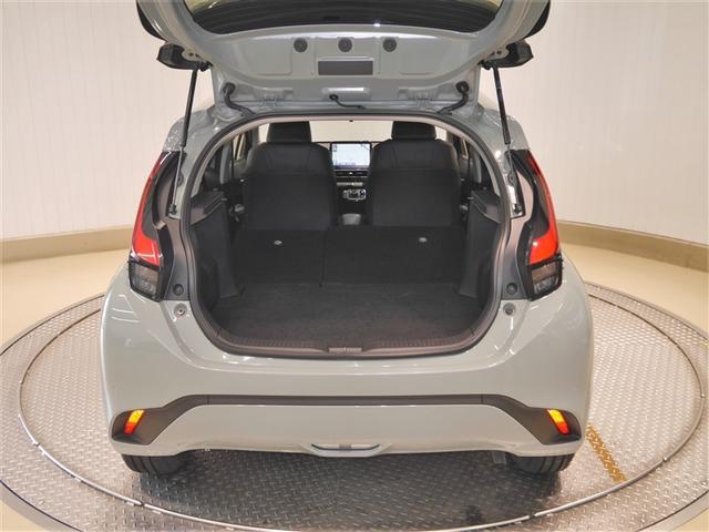 アクア Ｚ　クルコン　ドライブレコーダー　Ｂカメ　横滑り防止装置　盗難防止システム　スマートキー　ナビ　ＥＴＣ　寒冷地仕様　ＡＣ１００Ｖ電源　ＡＷ　ミュージックプレイヤー接続可　メモリーナビ　オートエアコン（9枚目）