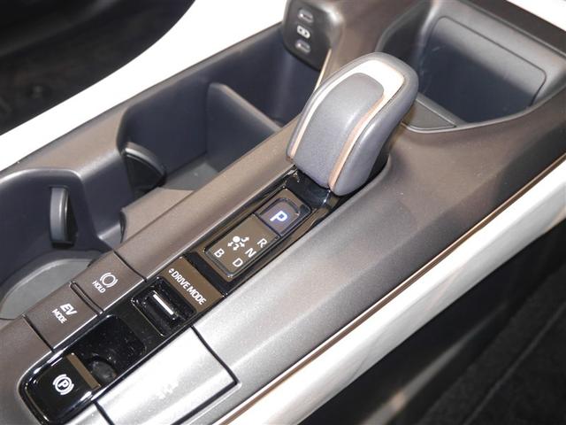 クラウンクロスオーバー Ｇ　レザーパッケージ　ＬＥＤヘッドライト　衝突被害軽減ブレーキ　ＡＣ１００Ｖ電源　地デジ　電動シート　オートクルーズコントロール　バックモニター　盗難防止システム　ＥＴＣ　　４ＷＤ　横滑り防止機能（6枚目）