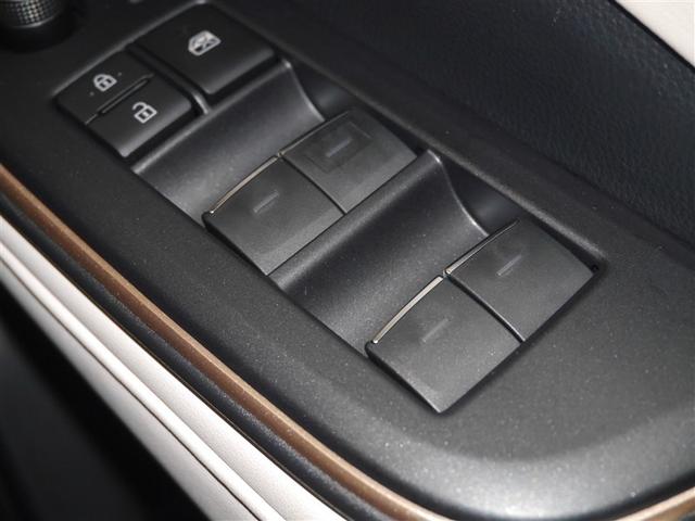 クラウンクロスオーバー Ｇ　レザーパッケージ　ＬＥＤヘッドライト　衝突被害軽減ブレーキ　ＡＣ１００Ｖ電源　地デジ　電動シート　オートクルーズコントロール　バックモニター　盗難防止システム　ＥＴＣ　　４ＷＤ　横滑り防止機能（31枚目）