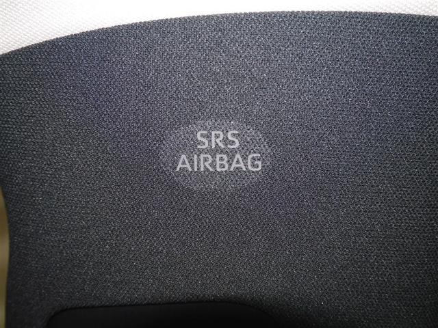 クラウンクロスオーバー Ｇ　レザーパッケージ　ＬＥＤヘッドライト　衝突被害軽減ブレーキ　ＡＣ１００Ｖ電源　地デジ　電動シート　オートクルーズコントロール　バックモニター　盗難防止システム　ＥＴＣ　　４ＷＤ　横滑り防止機能（32枚目）