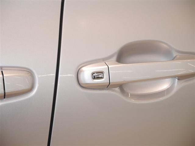 シエンタ G 衝突被害軽減 ウォークスルー VSC リアカメラ デュアルパワースライドドア メディアプレイヤー接続 4WD車 キーフリーシステム AAC パワーウインドウ ナビ&TV ETC車載器 寒冷地 ABS(32枚目)