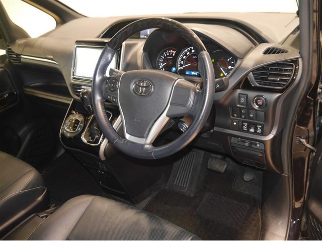 エスクァイア Ｇｉ　ドライブレコーダ　ＬＥＤヘッドライト　アルミ　両側パワースライドドア　リアオートエアコン　寒冷地仕様　クルコン　ＤＶＤ　ＥＴＣ車載器　横滑防止装置　エアバッグ　助手席エアバッグ　４ＷＤ　ＡＢＳ（4枚目）