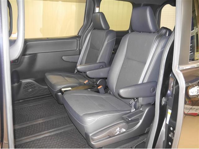 エスクァイア Ｇｉ　ドライブレコーダ　ＬＥＤヘッドライト　アルミ　両側パワースライドドア　リアオートエアコン　寒冷地仕様　クルコン　ＤＶＤ　ＥＴＣ車載器　横滑防止装置　エアバッグ　助手席エアバッグ　４ＷＤ　ＡＢＳ（8枚目）