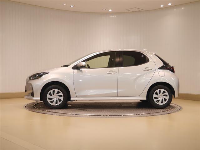 ヤリス Ｘ　追突防止装置　ＶＳＣ　スマートキー＆プッシュスタート　イモビライザー　寒冷地仕様　Ｂカメラ　マニュアルエアコン　ＥＴＣ付　ナビ　Ａクルコン　レンタアップ　４ＷＤ　パワーウインドウ　ＡＢＳ　キーレス（2枚目）