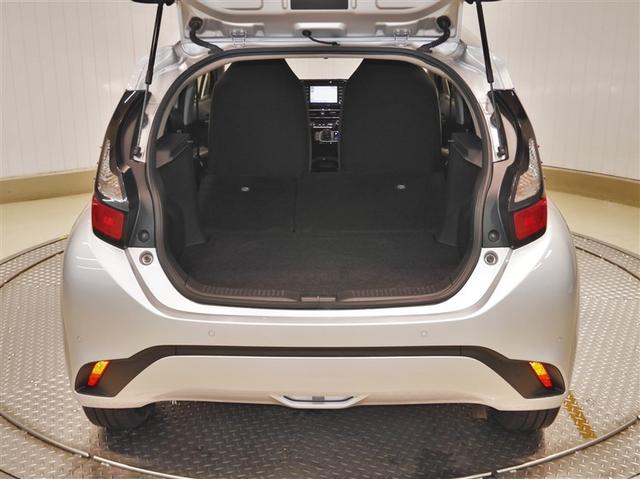 アクア Ｘ　ＡＣ１００Ｖ電源　オートエアコン　ＬＥＤヘッド　クルーズコントロール　ナビ　バックカメラ　ＥＴＣ　サイドエアバッグ　スマートキー　４ＷＤ　盗難防止システム　エアバッグ　メモリーナビ　ＥＳＣ　ＡＢＳ（9枚目）