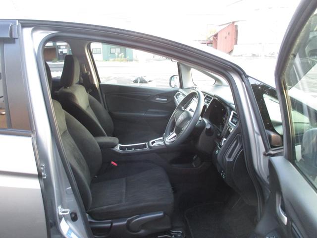 運転席もキレイです☆