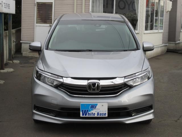 シャトル ４ＷＤ　ハイブリッド　ホンダセンシング　ナビ　バックカメラ　ＥＴＣ　ホンダセンシング　レーンキープアシスト　クルーズコントロール　スマートキー　プッシュスタート　ドアミラーヒーター　フロントガラス熱線　寒冷地仕様　後期モデル　最終型（2枚目）