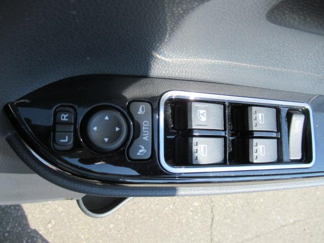 タント カスタムＸ　ＣＤデイスプレイオーデイオ　Ｒカメラ　ＥＴＣ　ＬＥＤライト　ＵＳＢ端子　左右電動スライドドア　衝突軽減装置　横滑り防止　スマートキー（16枚目）
