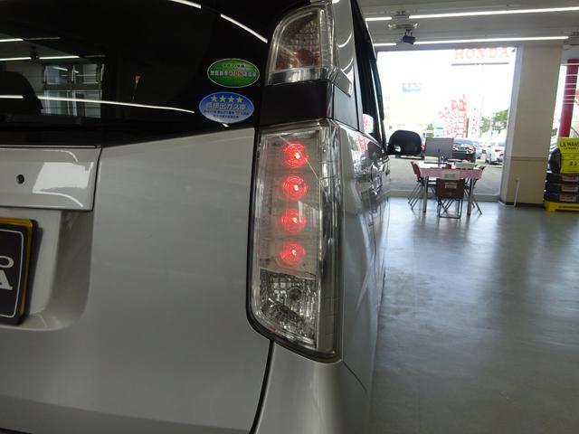 G・ターボパッケージ 4WD CTBA 横滑り防止 CD バックカメラ DVD再生可 HID ETC オートライト イモビライザー 夏冬タイヤ付き サイドエアバッグ 寒冷地(59枚目)
