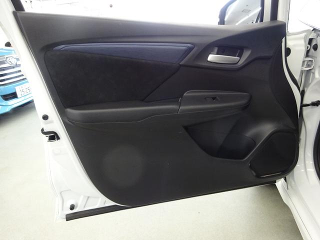 ハイブリッド ホンダセンシング 4WD 衝突軽減ブレーキ レーンアシスト レーダークルーズ ナビ ワンセグTV ETC 夏冬タイヤ(65枚目)