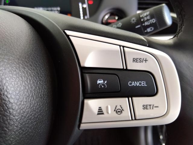 フィット ｅ：ＨＥＶホーム　４ＷＤ　ドライブレコーダー　ＥＴＣ　バックカメラ　ナビ　ＴＶ　クリアランスソナー　オートクルーズコントロール　レーンアシスト　衝突被害軽減システム　アルミホイール　オートライト　ＬＥＤヘッドランプ（29枚目）