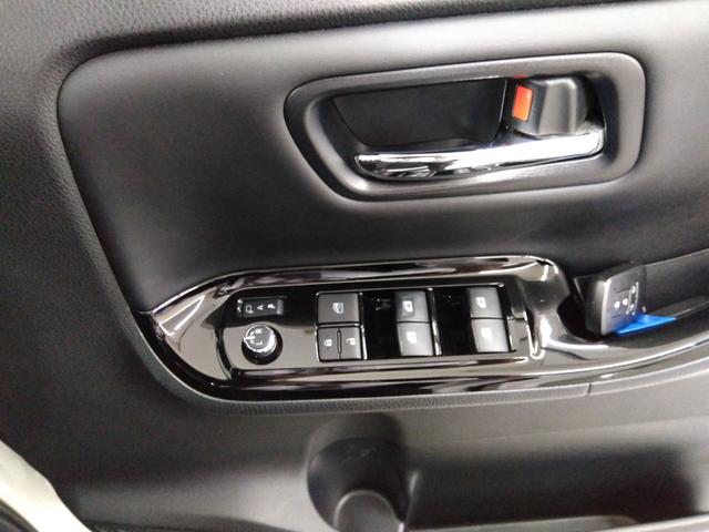ノア Ｓｉ　ダブルバイビーＩＩ　４ＷＤ　バックカメラ　ナビ　ＴＶ　クリアランスソナー　オートクルーズコントロール　レーンアシスト　衝突被害軽減システム　両側電動スライドドア　オートマチックハイビーム　オートライト　ＬＥＤヘッドランプ（10枚目）