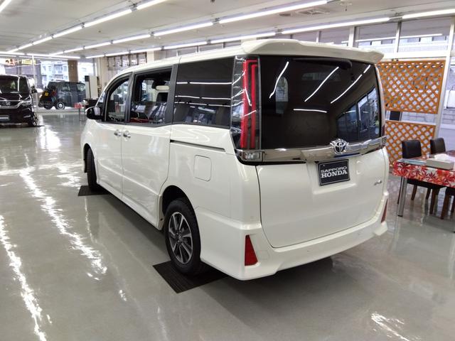 ノア Ｓｉ　ダブルバイビーＩＩ　４ＷＤ　バックカメラ　ナビ　ＴＶ　クリアランスソナー　オートクルーズコントロール　レーンアシスト　衝突被害軽減システム　両側電動スライドドア　オートマチックハイビーム　オートライト　ＬＥＤヘッドランプ（16枚目）