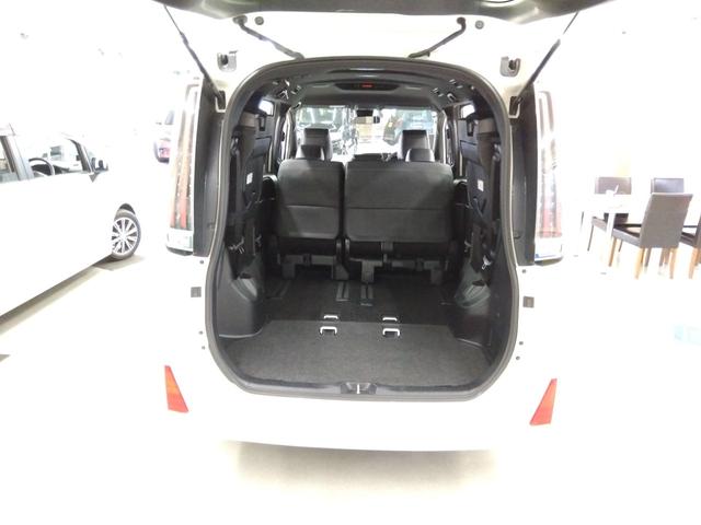 ノア Ｓｉ　ダブルバイビーＩＩ　４ＷＤ　バックカメラ　ナビ　ＴＶ　クリアランスソナー　オートクルーズコントロール　レーンアシスト　衝突被害軽減システム　両側電動スライドドア　オートマチックハイビーム　オートライト　ＬＥＤヘッドランプ（27枚目）