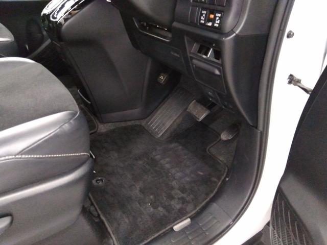 ノア Ｓｉ　ダブルバイビーＩＩ　４ＷＤ　バックカメラ　ナビ　ＴＶ　クリアランスソナー　オートクルーズコントロール　レーンアシスト　衝突被害軽減システム　両側電動スライドドア　オートマチックハイビーム　オートライト　ＬＥＤヘッドランプ（34枚目）