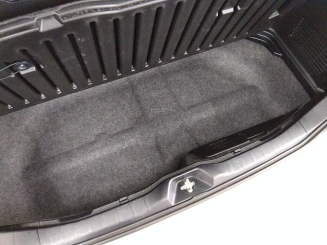 ノア Ｓｉ　ダブルバイビーＩＩ　４ＷＤ　バックカメラ　ナビ　ＴＶ　クリアランスソナー　オートクルーズコントロール　レーンアシスト　衝突被害軽減システム　両側電動スライドドア　オートマチックハイビーム　オートライト　ＬＥＤヘッドランプ（59枚目）