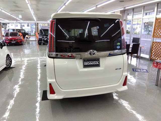 ノア Ｓｉ　ダブルバイビーＩＩ　４ＷＤ　バックカメラ　ナビ　ＴＶ　クリアランスソナー　オートクルーズコントロール　レーンアシスト　衝突被害軽減システム　両側電動スライドドア　オートマチックハイビーム　オートライト　ＬＥＤヘッドランプ（71枚目）