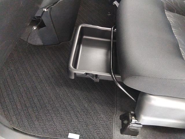 ルーミー カスタムG S 4WD 衝突軽減 横滑り防止 クルコン レーンアシスト 純正ナビ フルセグ ブルートゥース DVD再生 Bカメラ 純正EGスターター 両側パワースライドドア シートヒーター 冬タイヤ付き(52枚目)