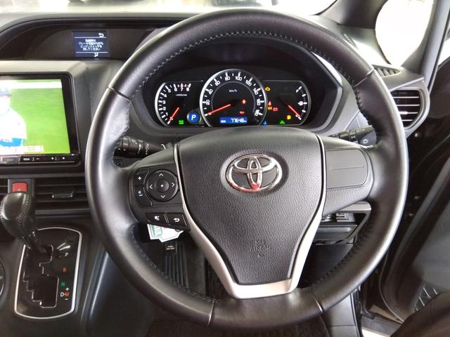 ヴォクシー ZS 4WD ドライブレコーダー ETC バックカメラ ナビ TV 両側電動スライドドア オートライト LEDヘッドランプ サンルーフ スマートキー アイドリングストップ 電動格納ミラー 3列シート(3枚目)