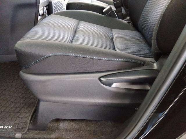 ヴォクシー ZS 4WD ドライブレコーダー ETC バックカメラ ナビ TV 両側電動スライドドア オートライト LEDヘッドランプ サンルーフ スマートキー アイドリングストップ 電動格納ミラー 3列シート(28枚目)