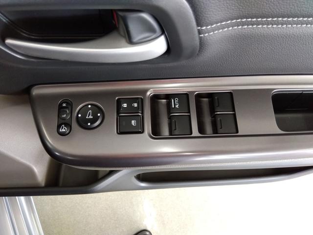 フリード＋ハイブリッド ハイブリッドＧ・ホンダセンシング　４ＷＤ　ハイブリッド　ＥＴＣ　バックカメラ　ナビ　ＴＶ　両側電動スライドドア　オートクルーズコントロール　レーンアシスト　衝突被害軽減システム　オートライト　ＬＥＤヘッドランプ　スマートキー（10枚目）