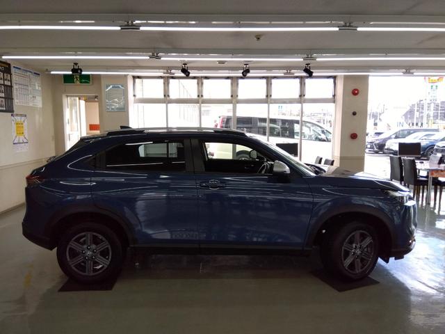 ヴェゼル e:HEV X・HuNTパッケージ ワンオーナー 衝突軽減 レーンキープ VSA クルコン ハーフレザーシート 純正ナビ フルセグ ブルートゥース DVD再生 Bカメラ ETC 純正ドラレコ(前後)冬タイヤ付き(6枚目)